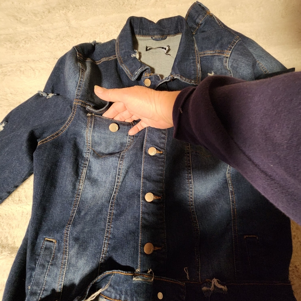 Dollhouse Womens Sz 1X Denim Jacket Blue Distressed Dark Wash Stretch Pockets - Picture 8 of 14